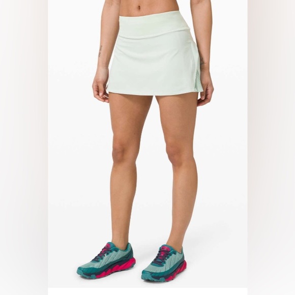 lululemon athletica Pants - lululemon athletica Play Off The Pleats Skirt size 8